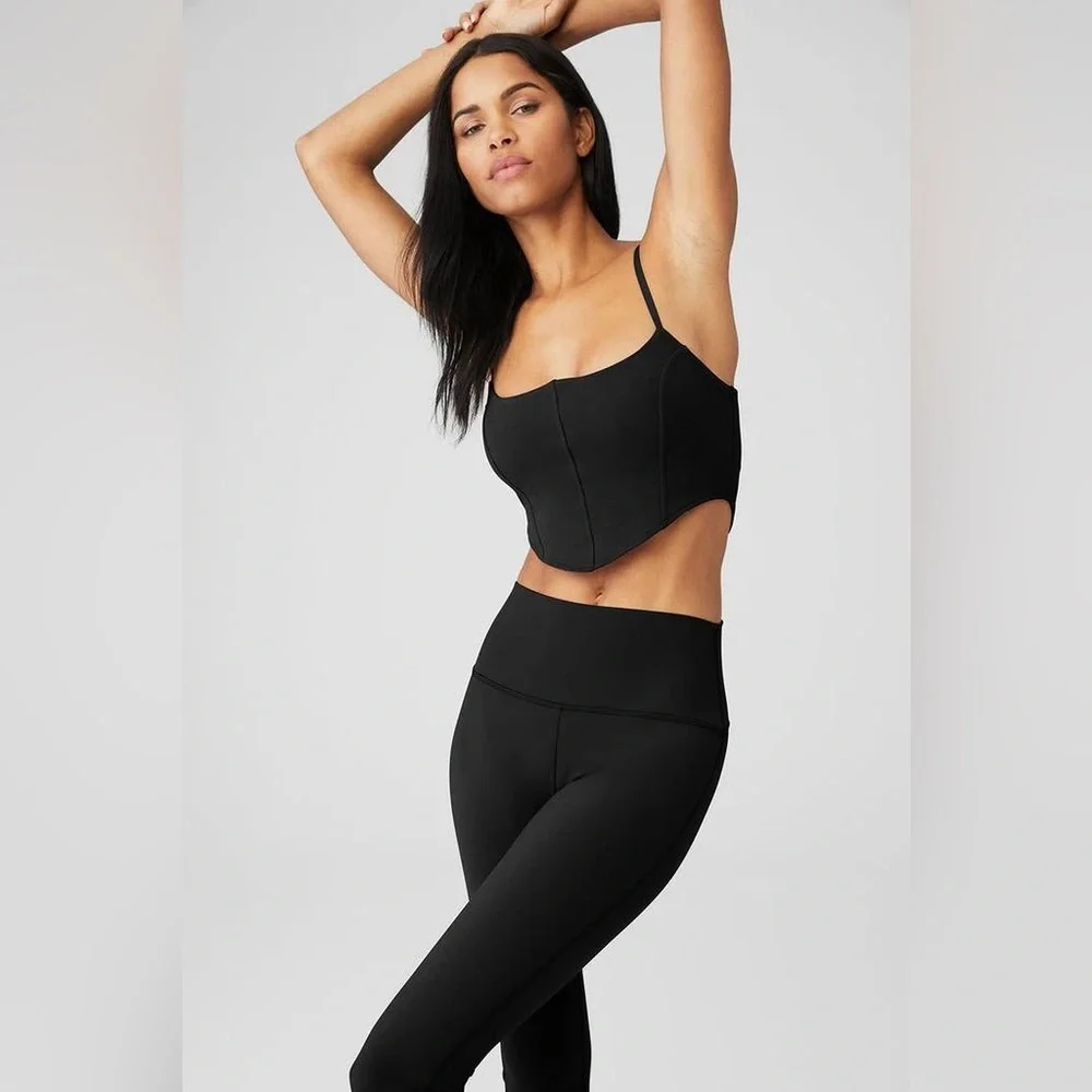 ALO YOGA | ✨NEW✨ Softsculpt Bra Tank in Black - Picture 4 of 5